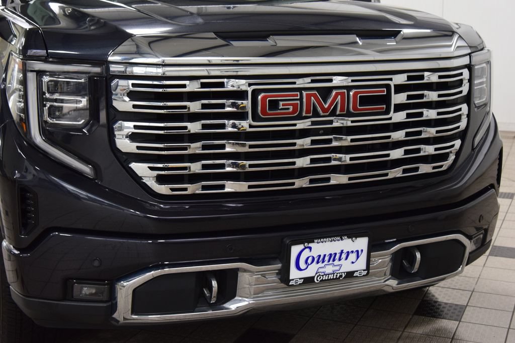 Used 2023 GMC Sierra 1500 Denali w/ Denali Reserve Package AWD/4WD image 13