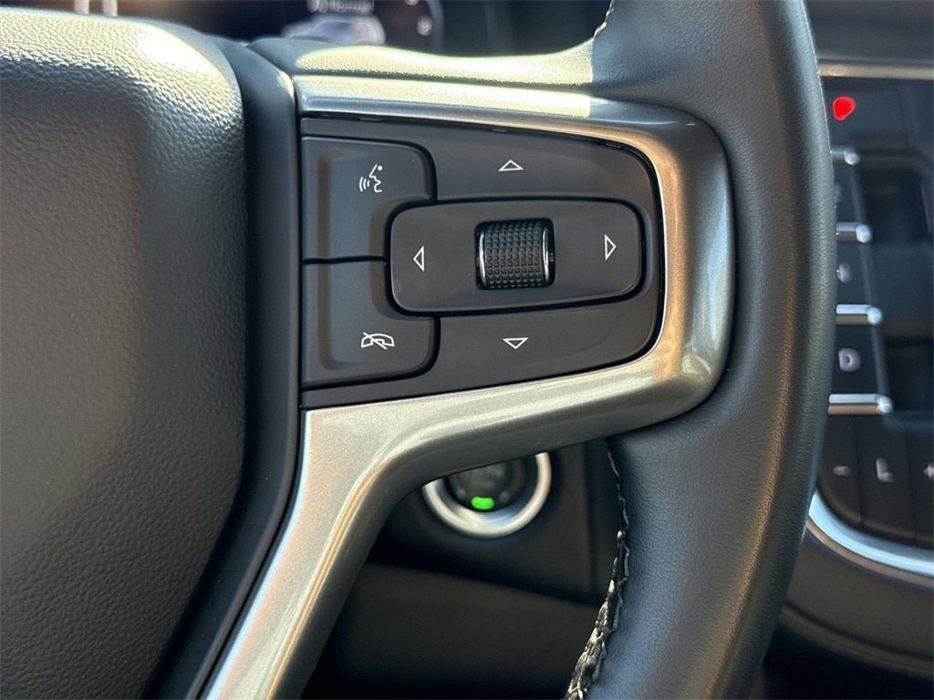 Used 2024 Chevrolet Suburban LT image 36