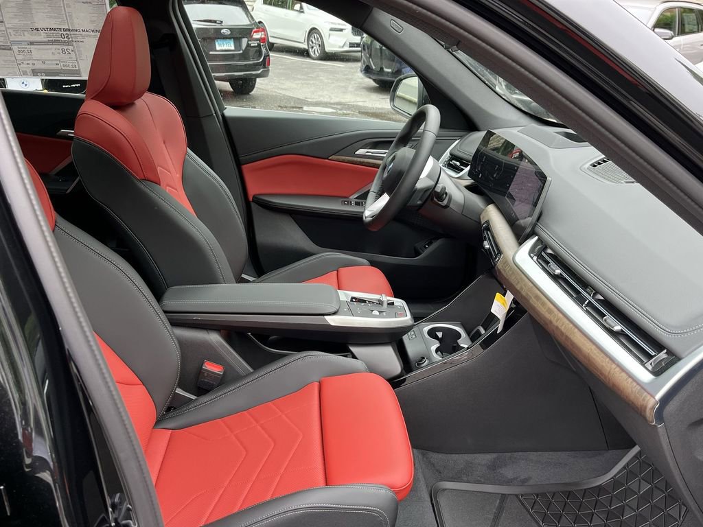 Used 2025 BMW X1 xDrive28i w/ Technology Package image 25