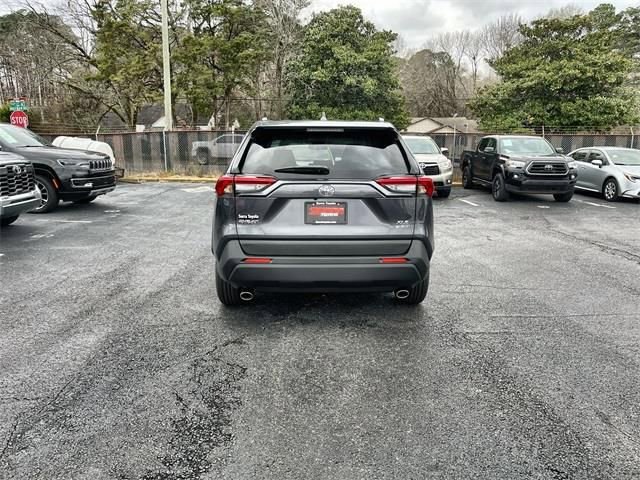 Used 2025 Toyota RAV4 XLE AWD/4WD image 16