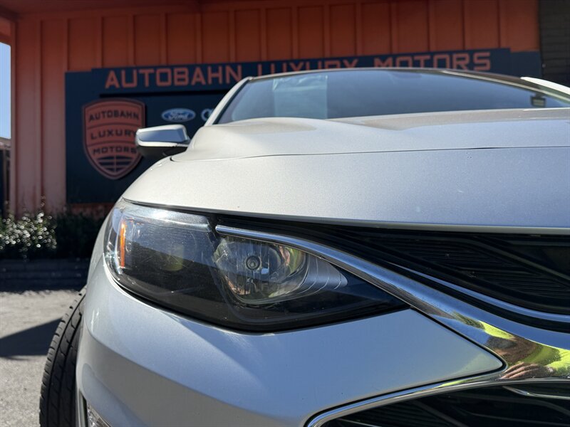 Used 2020 Chevrolet Malibu LT FWD image 3