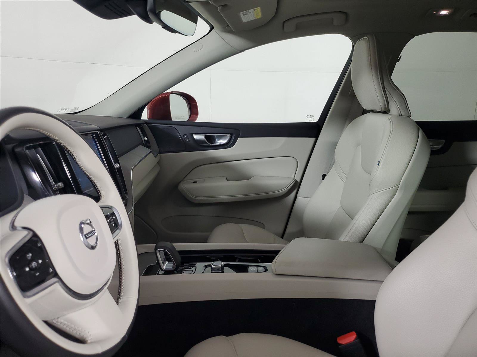 Certified 2023 Volvo XC60 B5 Plus w/ Climate Package AWD/4WD image 21