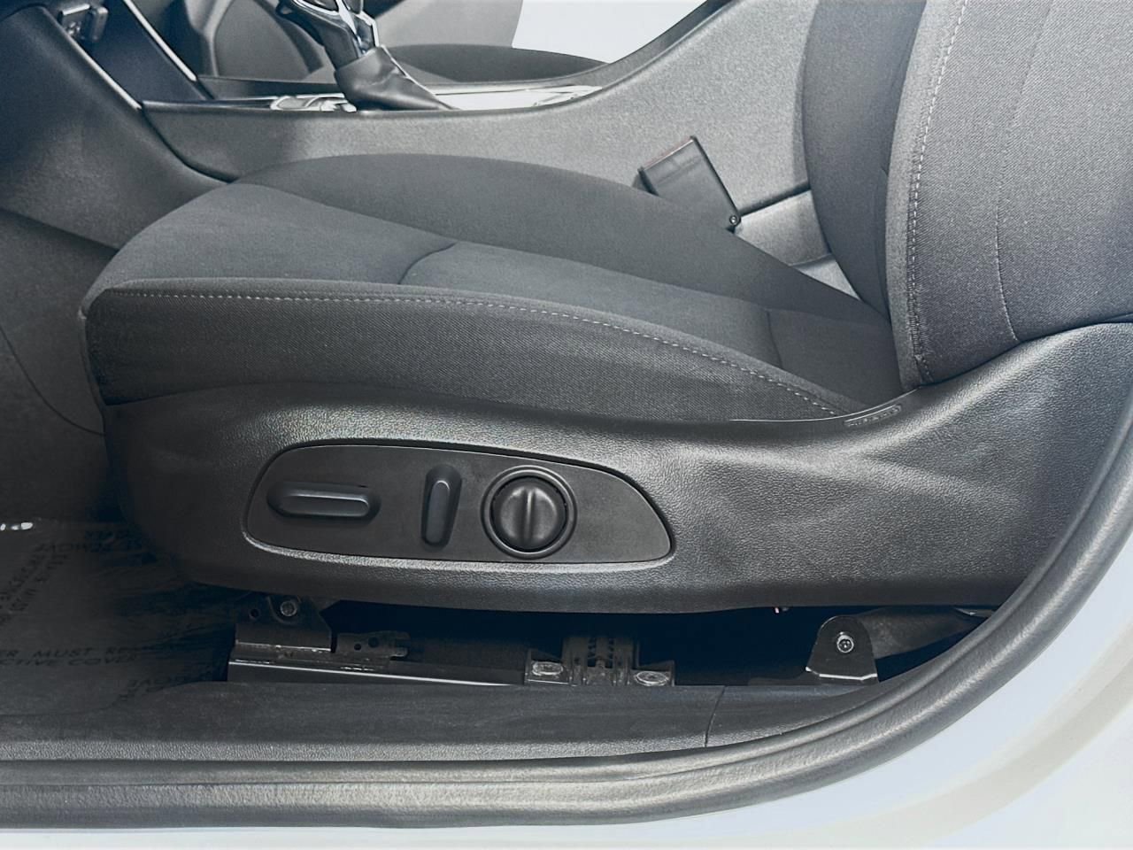 Used 2023 Chevrolet Malibu LT image 25