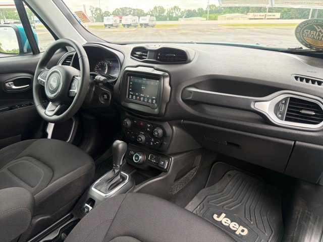 Used 2021 Jeep Renegade Latitude AWD/4WD image 25