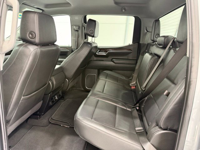 Used 2025 GMC Sierra 1500 SLT AWD/4WD image 18