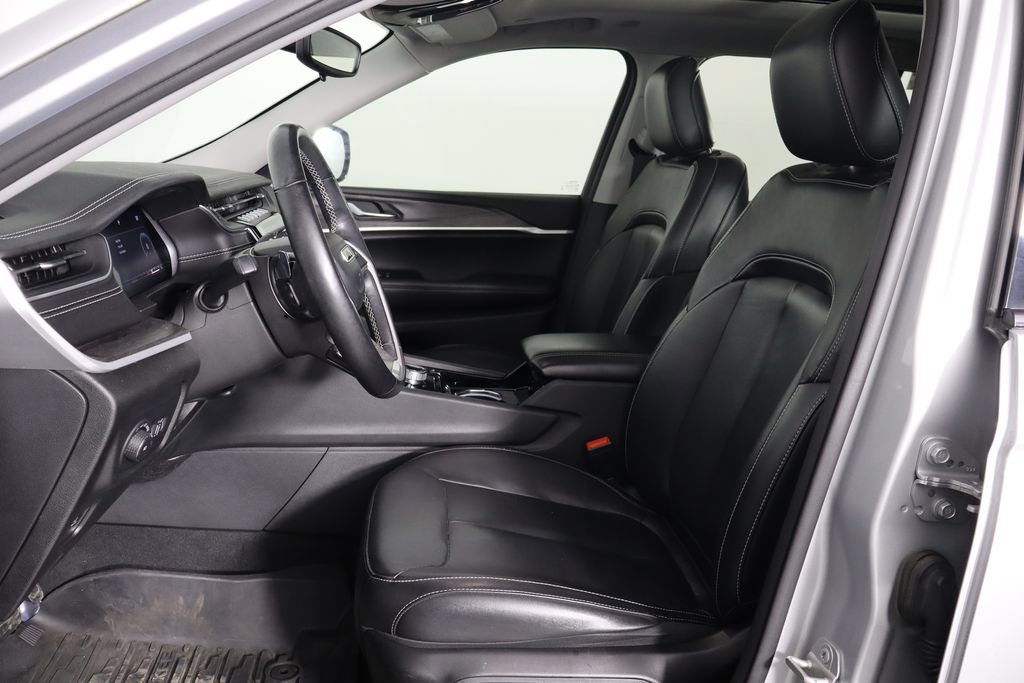 Used 2022 Jeep Grand Cherokee Limited AWD/4WD image 14