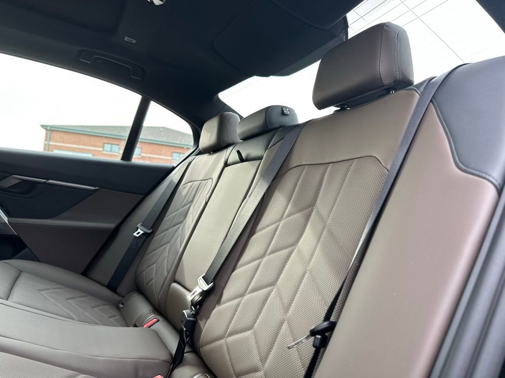 New 2026 BMW 530i xDrive w/ M Sport Package image 21
