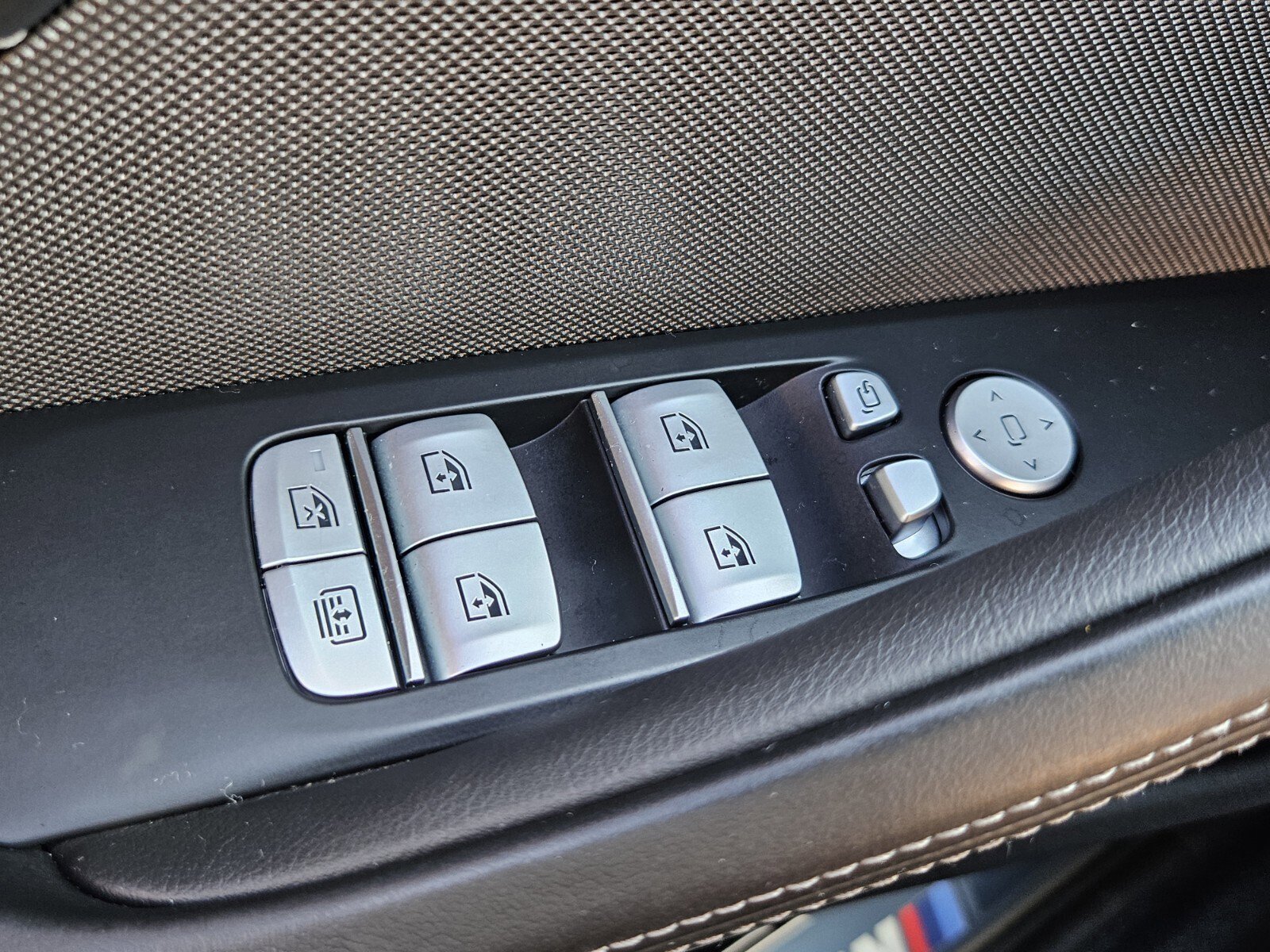 Certified 2025 BMW M850i xDrive image 39