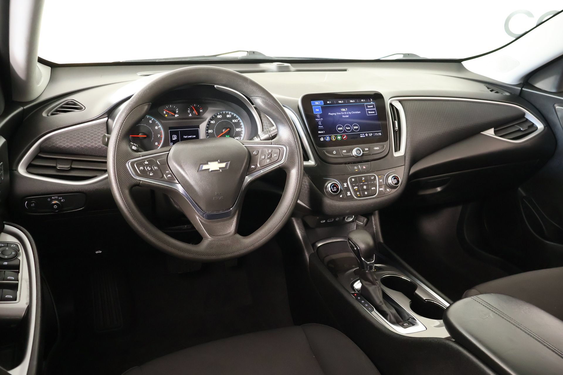 Used 2024 Chevrolet Malibu LT FWD image 2