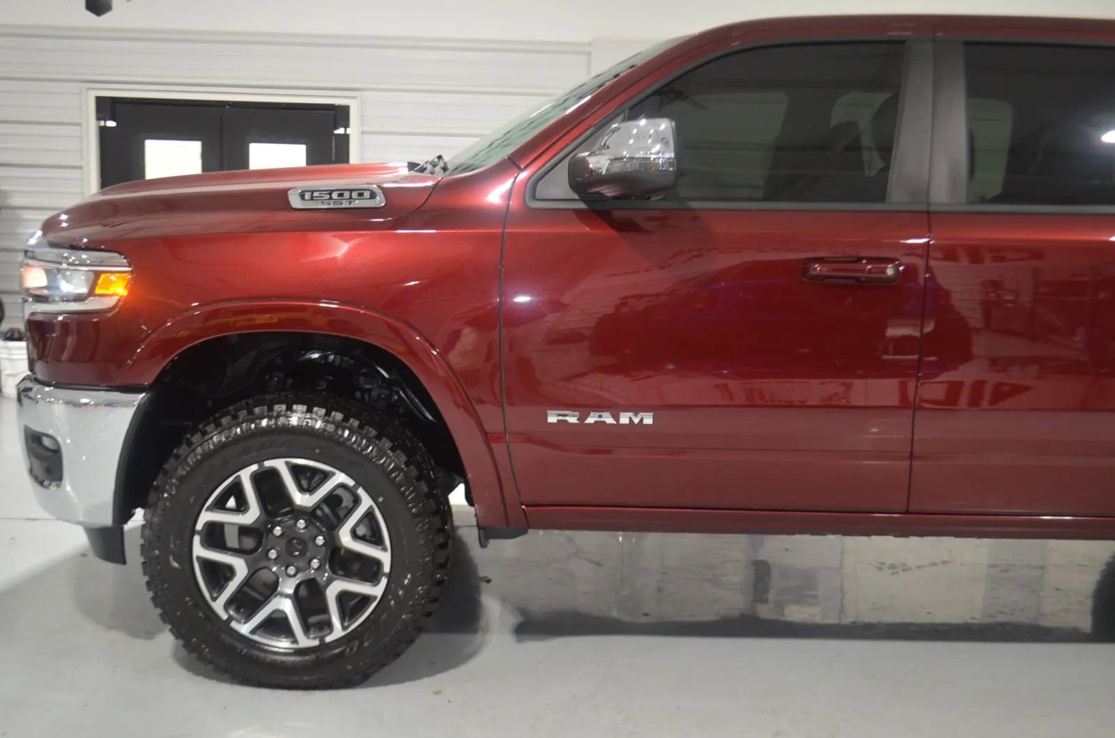 Used 2025 RAM 1500 Laramie image 5