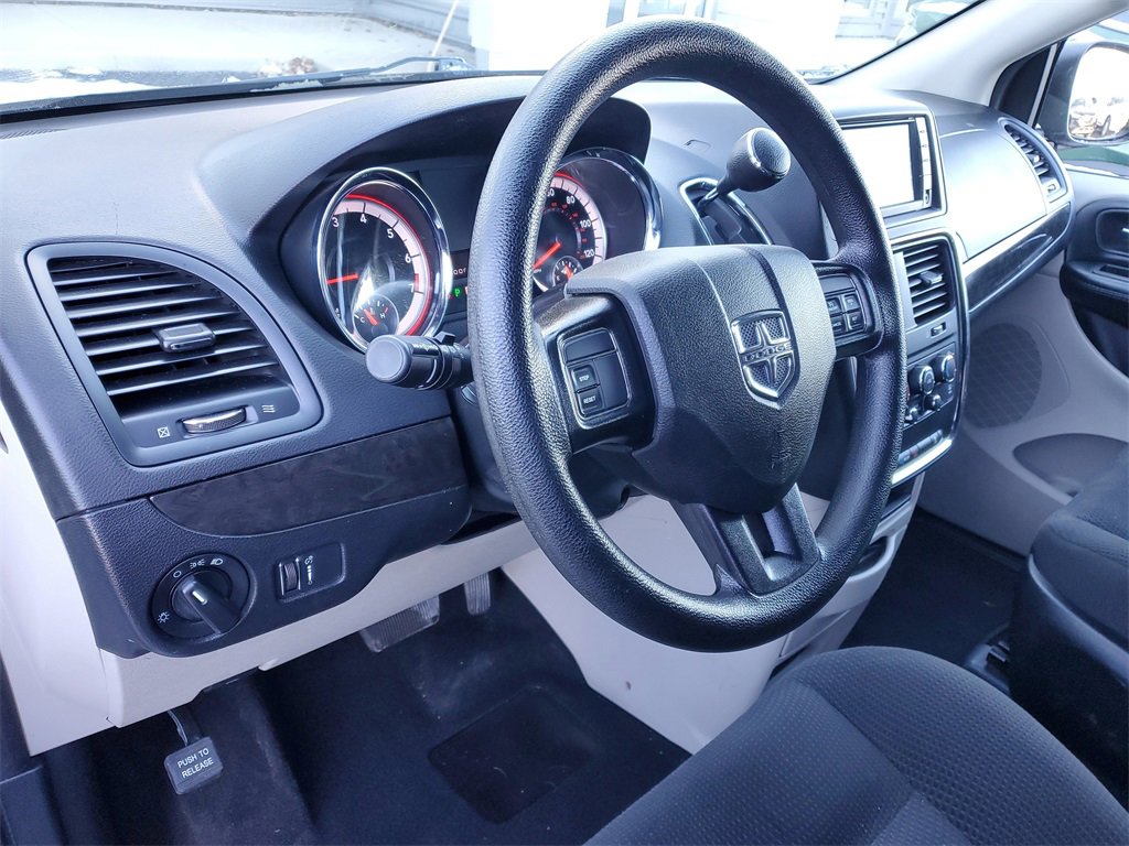 Used 2020 Dodge Grand Caravan SE image 7