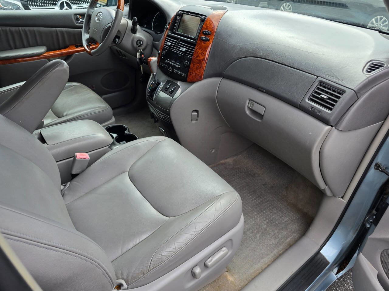 Used 2006 Toyota Sienna XLE Limited AWD/4WD image 36