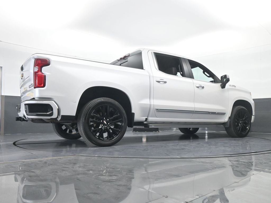 Used 2024 Chevrolet Silverado 1500 High Country w/ Technology Package image 84