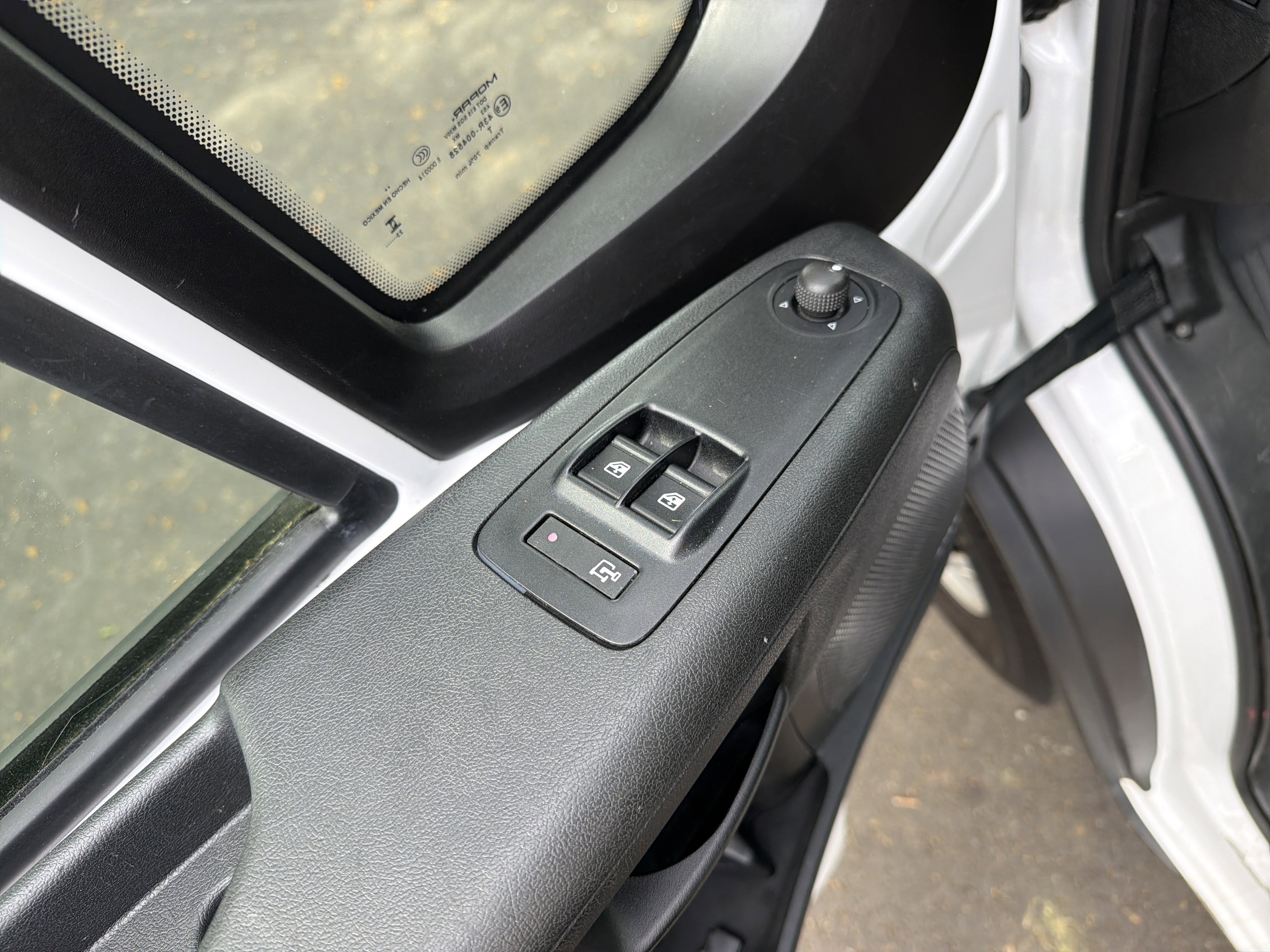 Used 2023 RAM ProMaster 2500 image 15