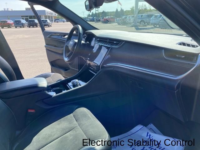 Used 2022 Jeep Grand Cherokee L Laredo image 37