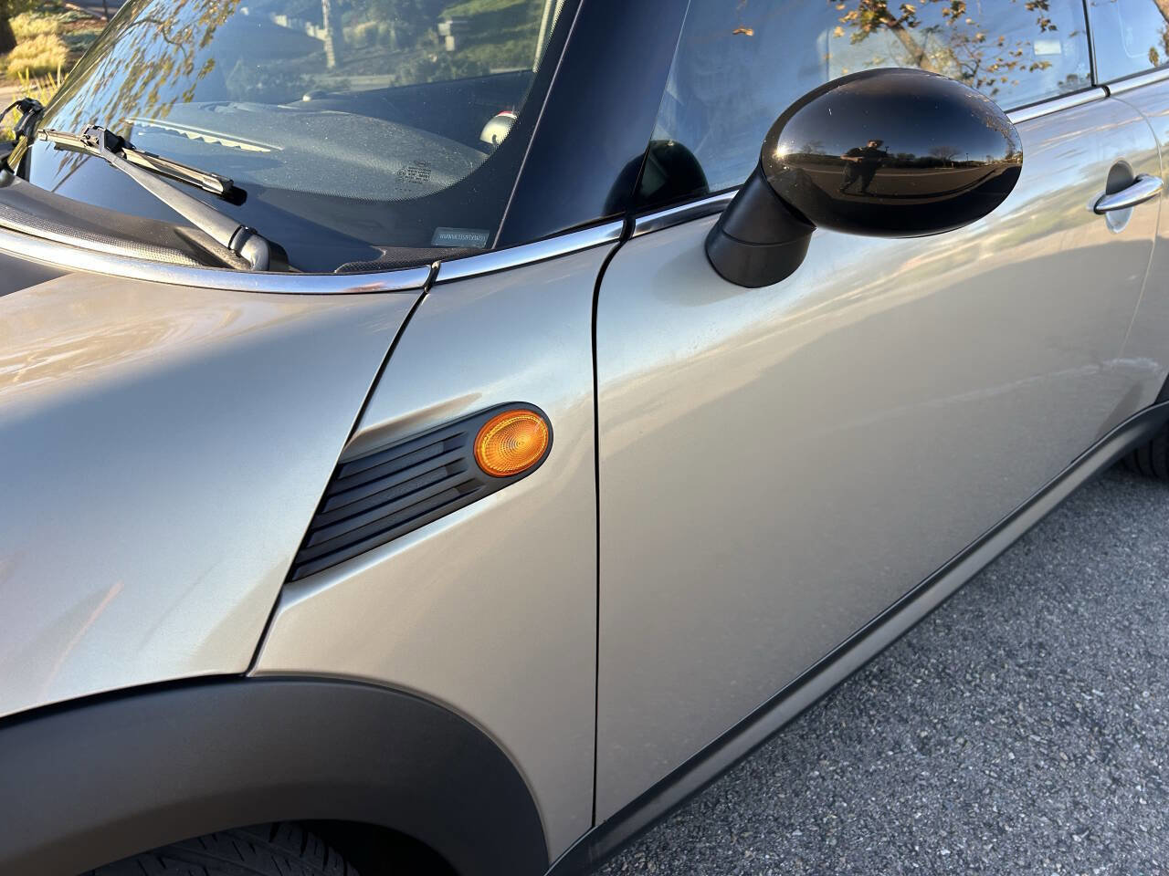 Used 2009 MINI Cooper Clubman Hardtop image 22