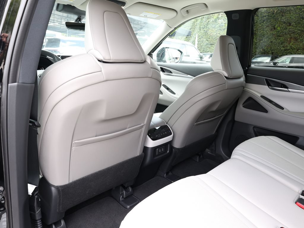 Certified 2026 INFINITI QX60 Pure w/ Cargo Package FWD image 18