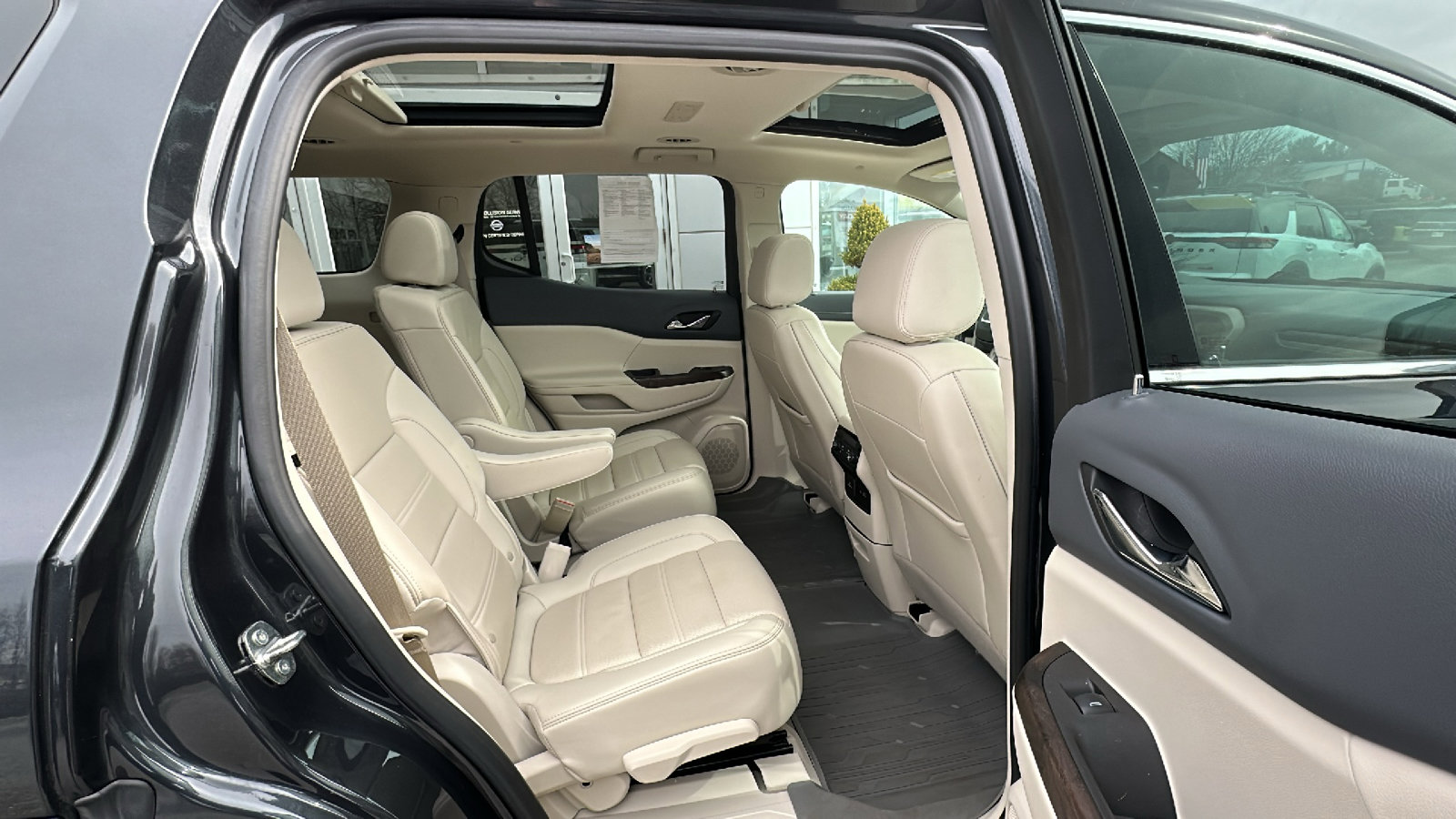 Used 2021 GMC Acadia Denali w/ Denali Ultimate Package image 26