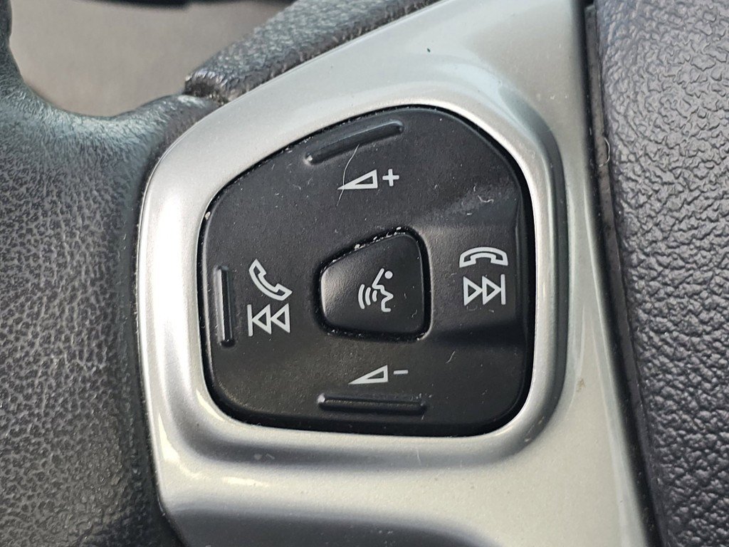 Used 2015 Ford Fiesta SE image 13