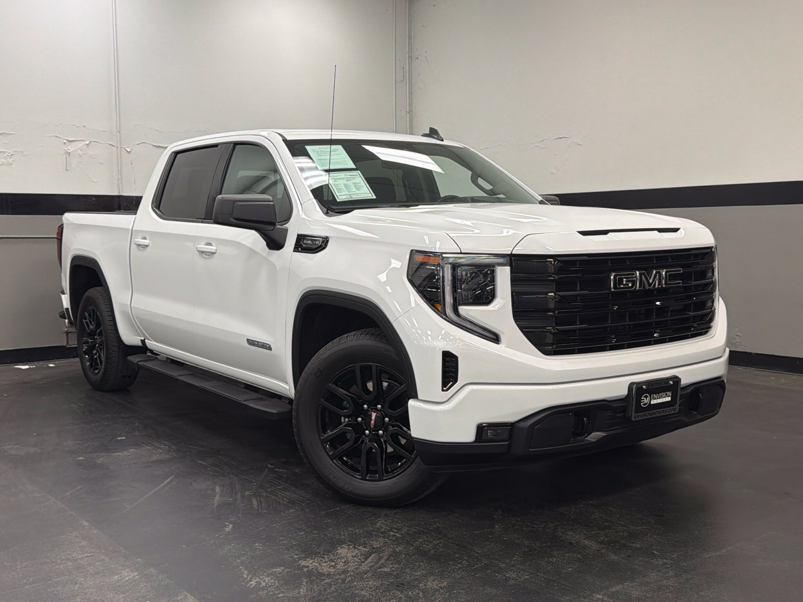 Used 2025 GMC Sierra 1500 Elevation w/ Preferred Package RWD image 2