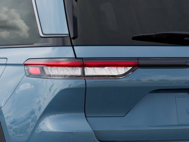New 2026 Jeep Grand Cherokee Limited w/ Limited Altitude Package RWD image 11