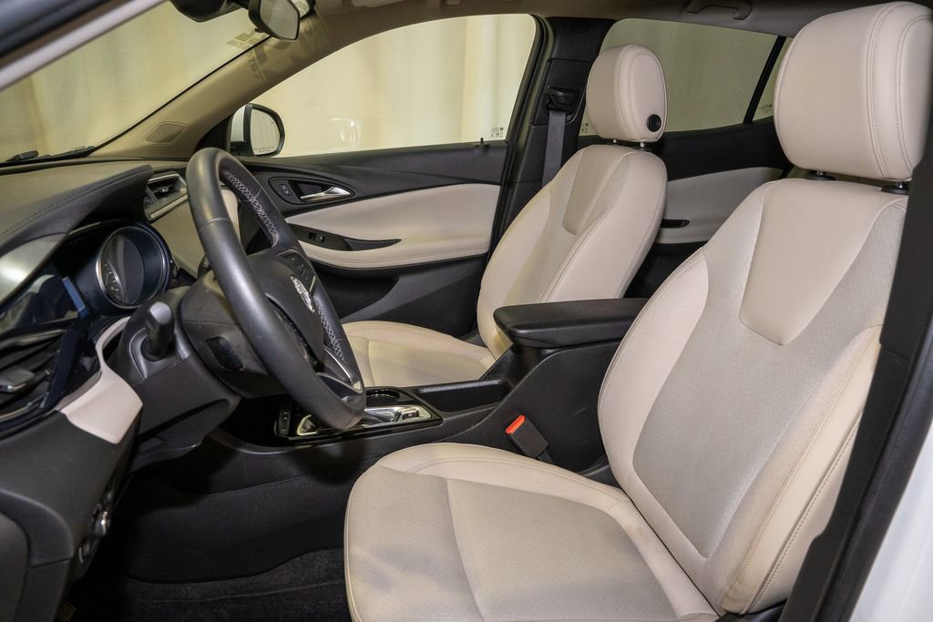Used 2022 Buick Encore GX Select image 11