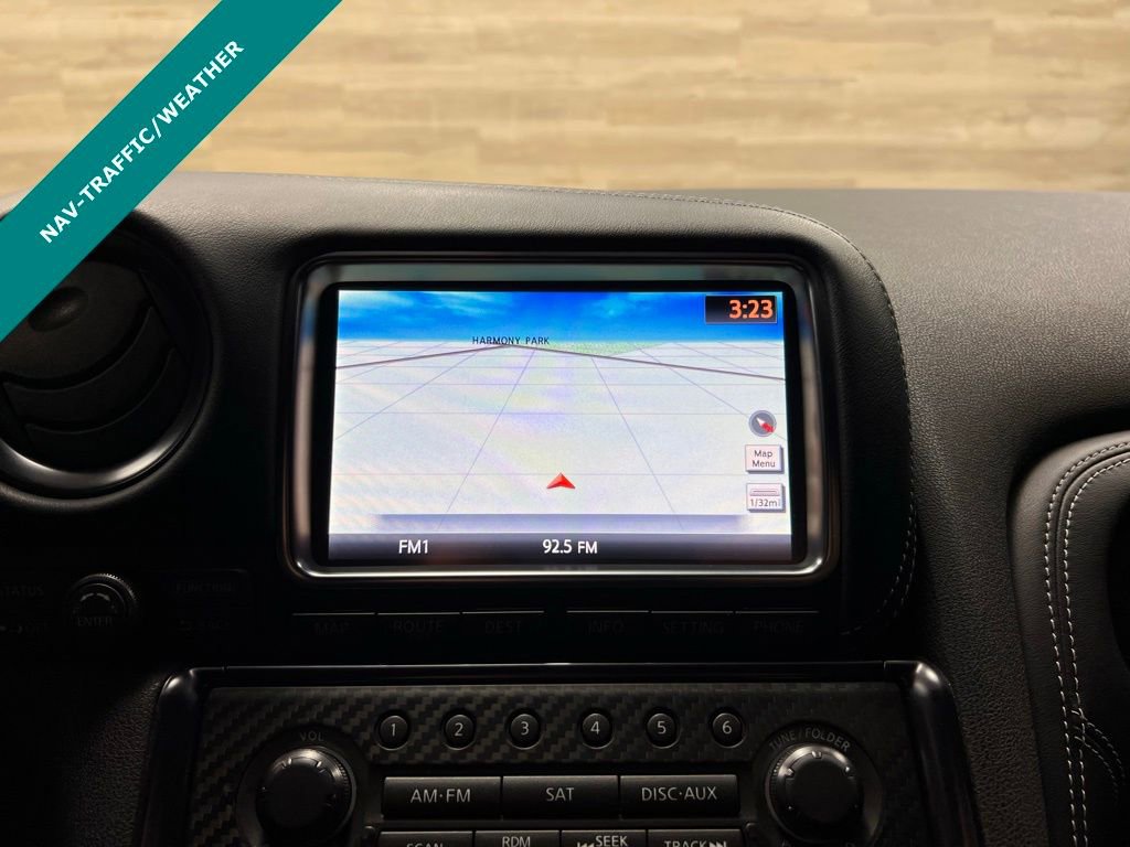 Used 2016 Nissan GT-R Premium image 11