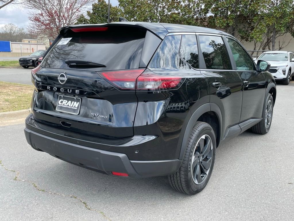 Used 2024 Nissan Rogue SV AWD/4WD image 8