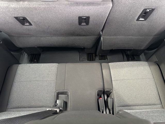 Used 2025 GMC Acadia Elevation image 32