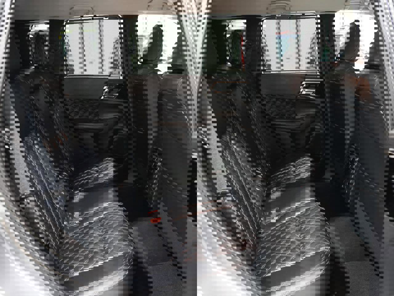 Used 2024 Mitsubishi Outlander SEL image 34