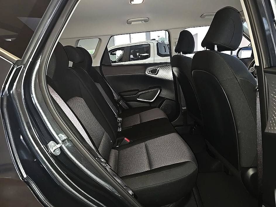 Used 2023 Kia Soul LX FWD image 34