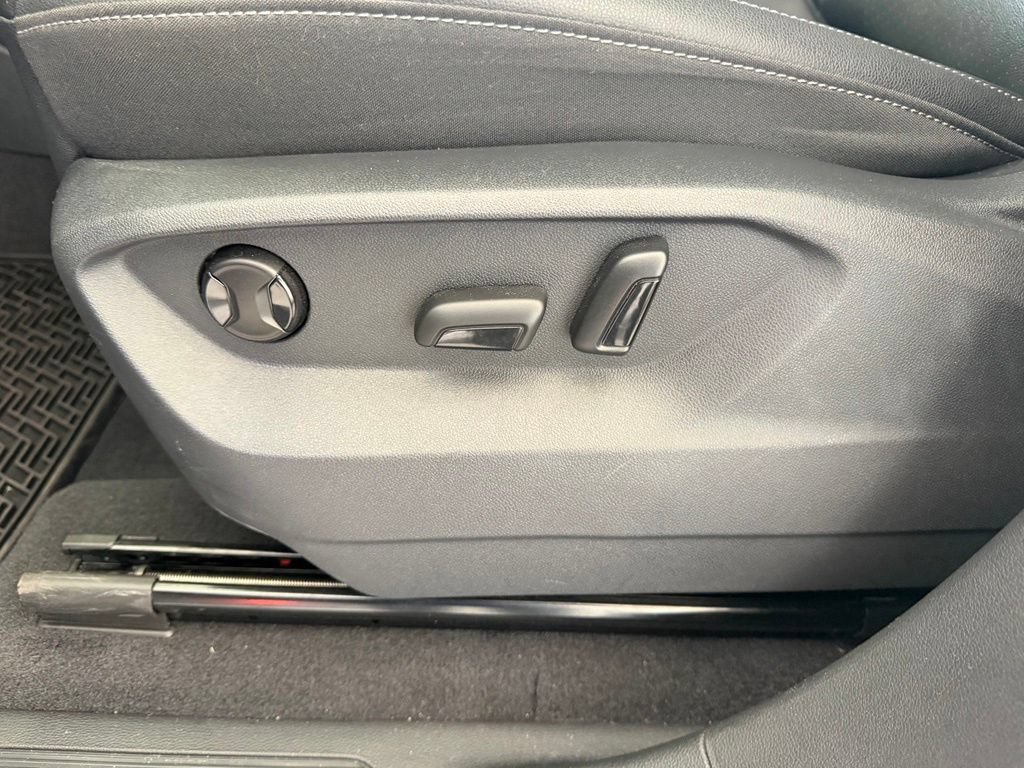 Used 2019 Volkswagen Atlas SE FWD image 37