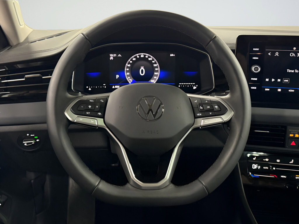 New 2026 Volkswagen Jetta SE FWD image 11