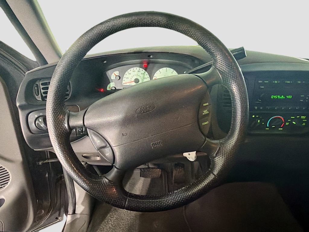 Used 2004 Ford F150 Lightning RWD image 11