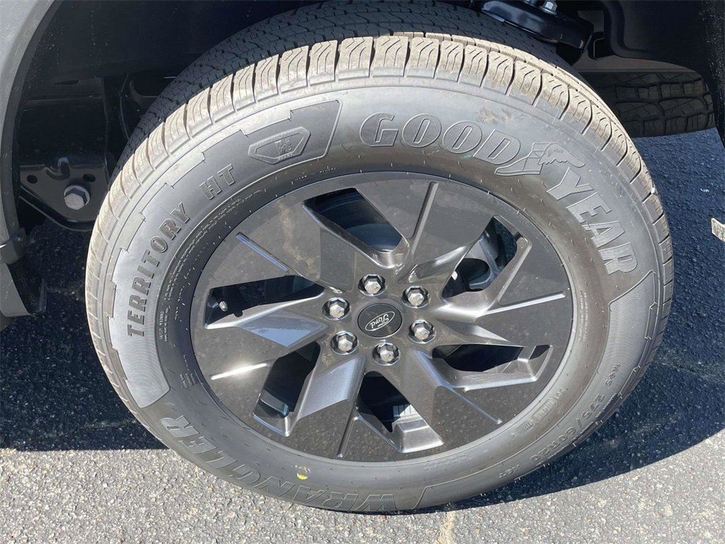 New 2025 Ford F150 Lightning Flash image 9