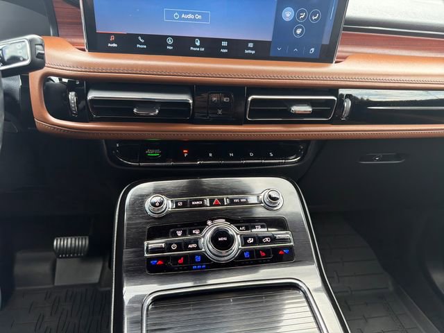 Used 2022 Lincoln Nautilus Reserve AWD/4WD image 22