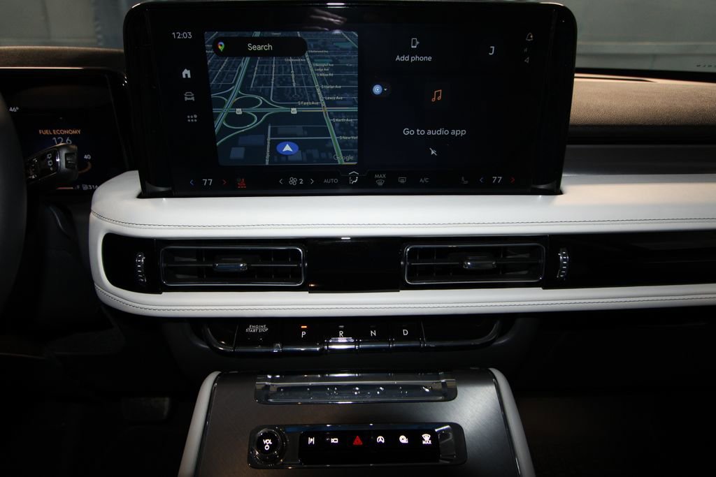 Used 2026 Lincoln Aviator AWD image 16