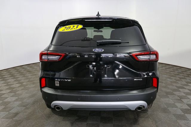 Used 2023 Ford Escape Active w/ Tech Pack #1 AWD/4WD image 8