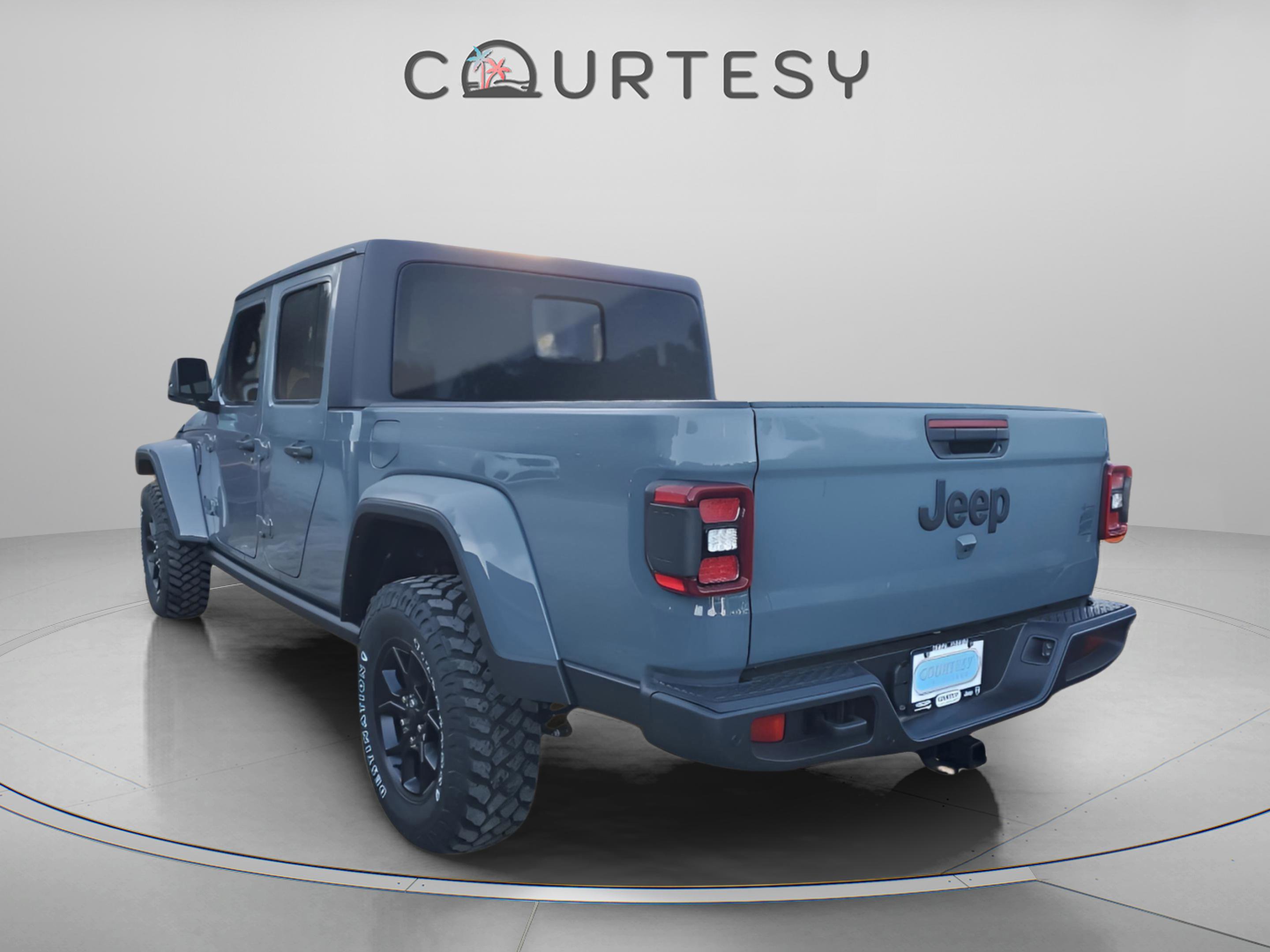 New 2026 Jeep Gladiator Sport AWD/4WD image 3