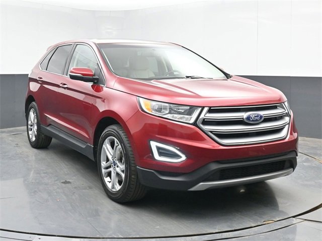 Used 2017 Ford Edge Titanium w/ Technology Package image 2