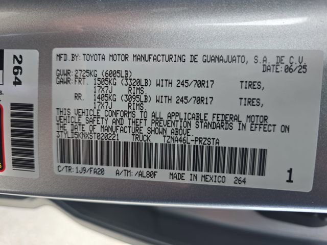 Used 2025 Toyota Tacoma SR image 33