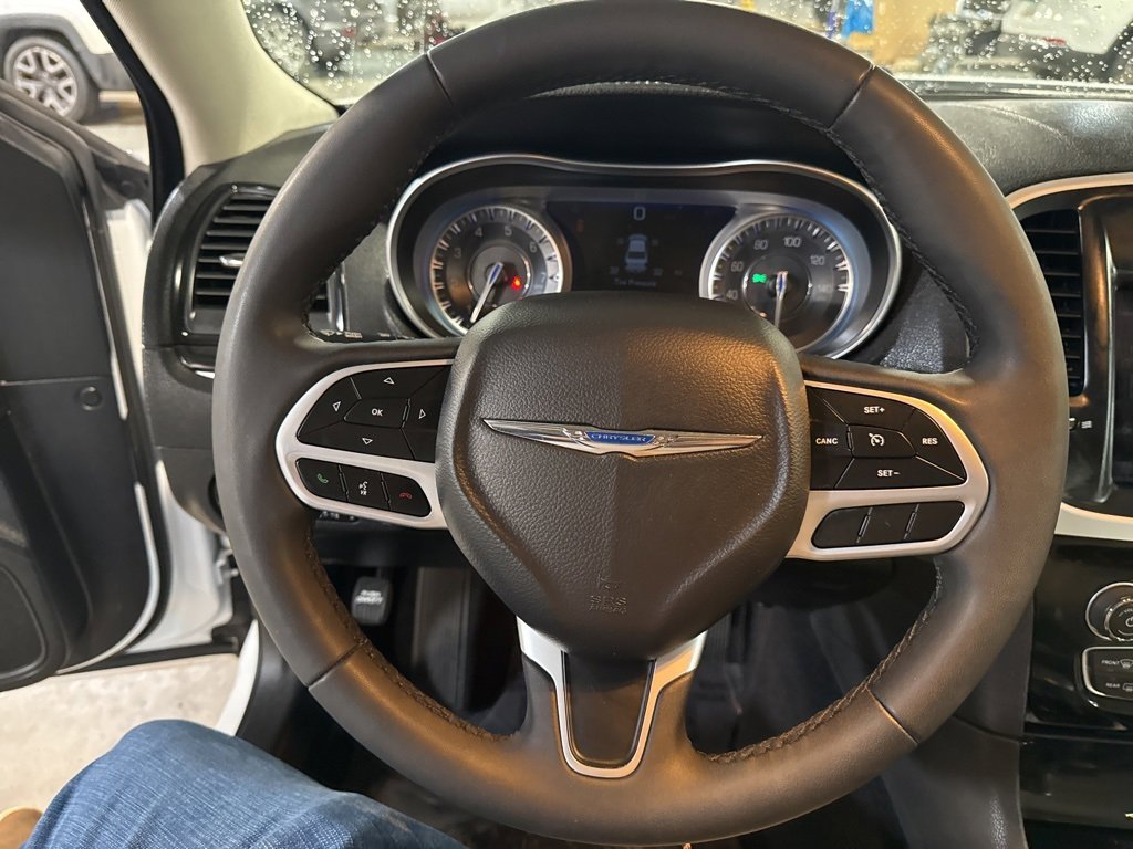 Certified 2023 Chrysler 300 Touring image 15