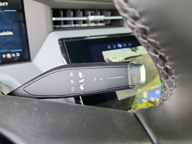 New 2027 Chevrolet Bolt LT w/ Comfort Package FWD image 29