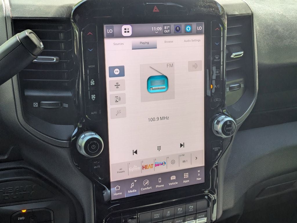 New 2026 RAM 2500 Tradesman AWD/4WD image 18