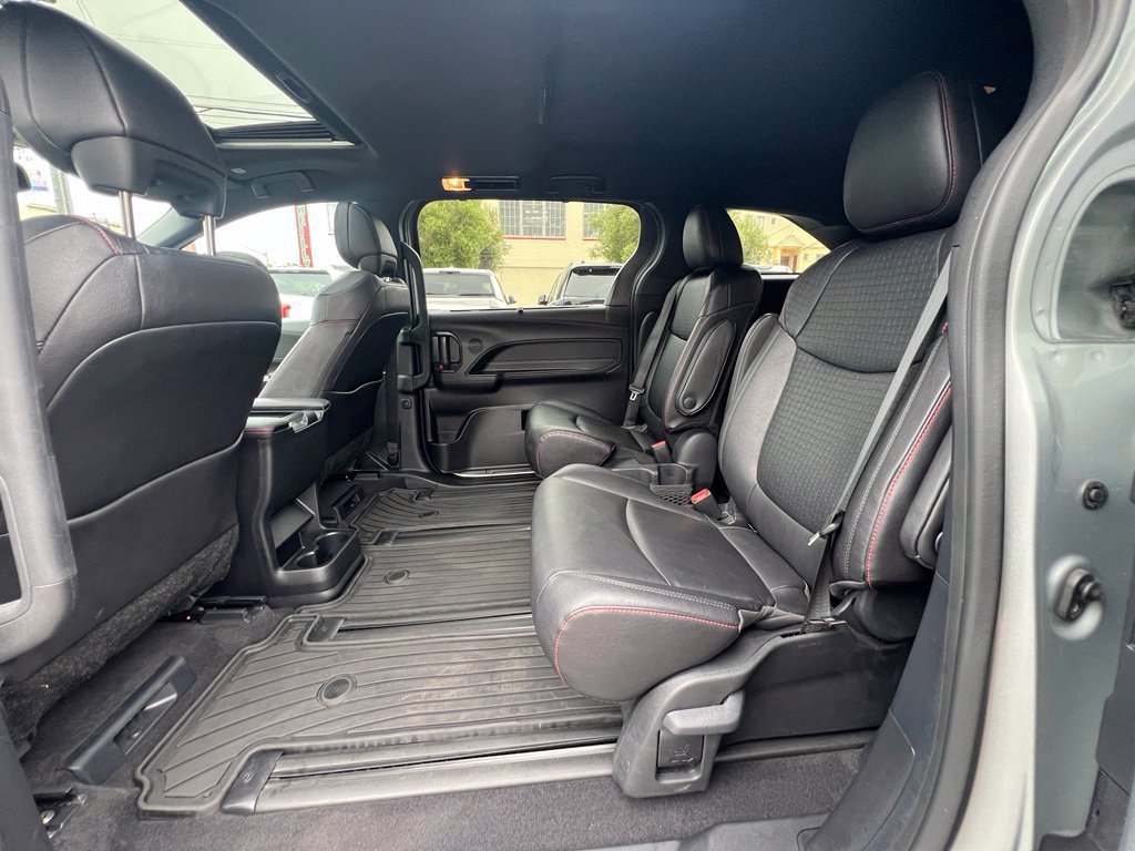 Certified 2025 Toyota Sienna XSE AWD/4WD image 17