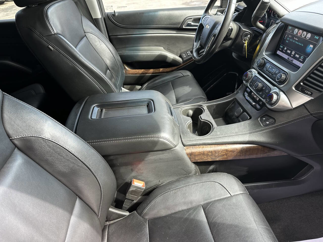 Used 2018 Chevrolet Suburban LT AWD/4WD image 20