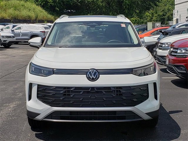 New 2025 Volkswagen Tiguan SE image 5