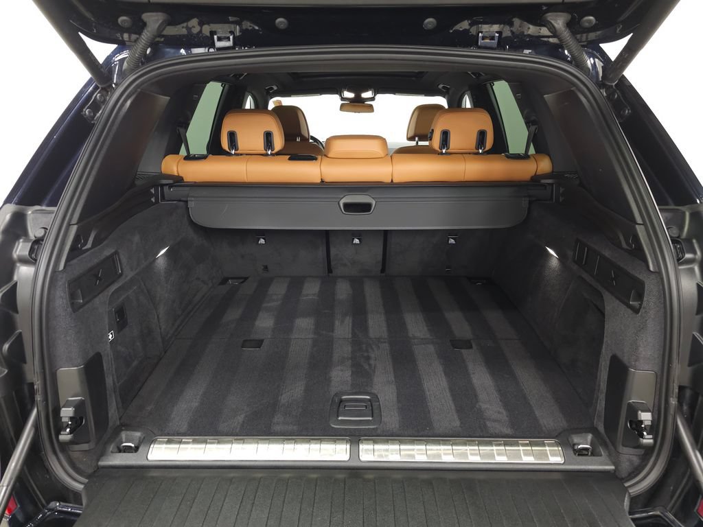 Used 2024 BMW X5 xDrive50e w/ Executive Package AWD/4WD image 8