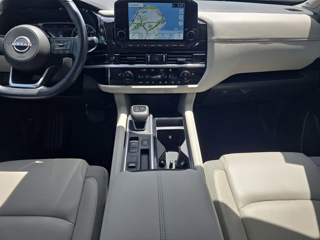 Certified 2025 Nissan Pathfinder SL w/ SL Premium Package FWD image 15