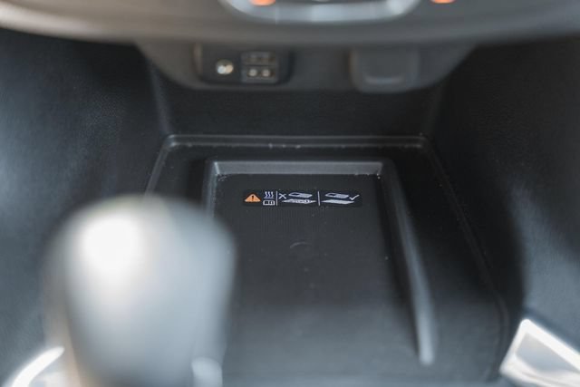 Used 2023 Chevrolet Traverse Premier AWD/4WD image 32